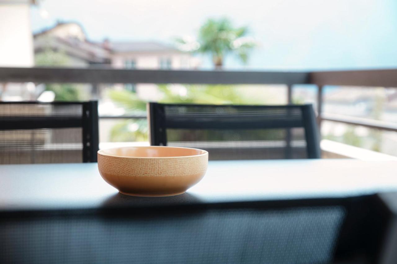 Goccia Di Lago Lake View 盧加諾 外观 照片
